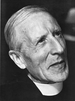 Marie-Joseph Pierre Teilhard de Chardin - See page for author [CC BY-SA 3.0 (http://creativecommons.org/licenses/by-sa/3.0)], via Wikimedia Commons