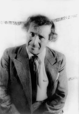 Marc Chagall - Carl Van Vechten [Public domain], via Wikimedia Commons