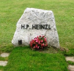 Hans Peter Heinzl - By Invisigoth67 (Own work) [CC BY-SA 2.5 (http://creativecommons.org/licenses/by-sa/2.5)], via Wikimedia Commons
