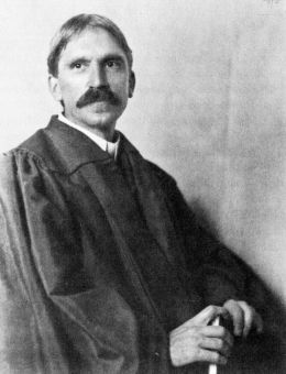 John Dewey - Eva Watson-Schütze [Public domain], via Wikimedia Commons