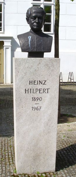 Heinz Hilpert - By Kvikk (Own work) [CC BY-SA 3.0 (http://creativecommons.org/licenses/by-sa/3.0)], via Wikimedia Commons