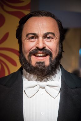 Luciano Pavarotti - Bangkokhappiness/Shutterstock.com